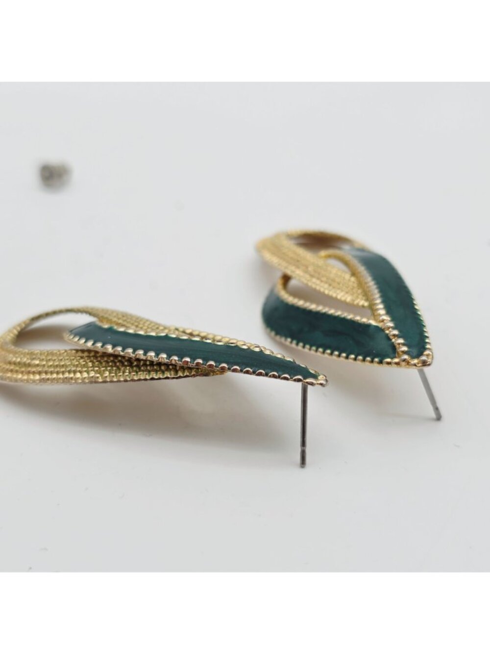 Gold & Teal Textured Dangle Earrings Teardrop Shape Lightweight Pierced Ears VTG - Picture 4 of 5